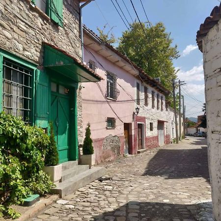 Private Apartment Elbasan Historic Center Elbasani Exterior foto